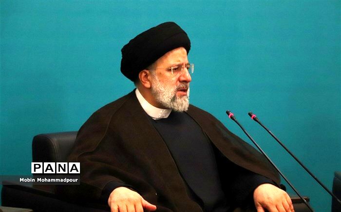 آیت‌الله رئیسی آغاز سال نو میلادی را تبریک گفت