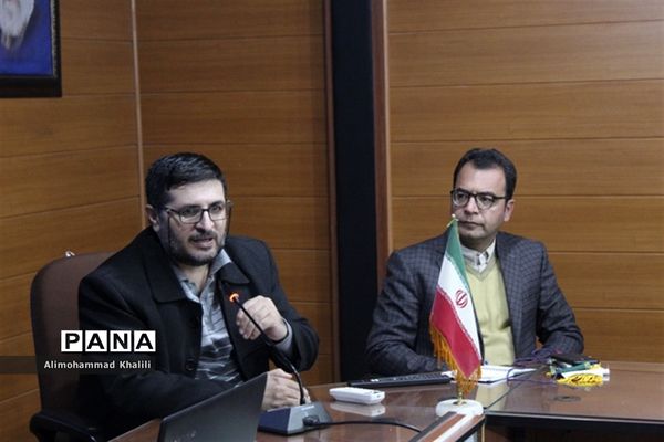 برگزاری کارگاه آموزشی روایت نویسی ویژه مربیان و دانش‌آموز خبرنگاران خبرگزاری پانا در شیراز