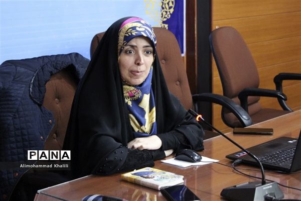 برگزاری کارگاه آموزشی روایت نویسی ویژه مربیان و دانش‌آموز خبرنگاران خبرگزاری پانا در شیراز