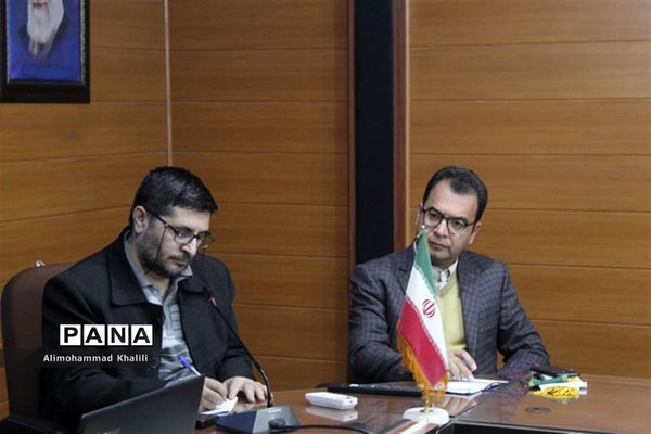 برگزاری کارگاه آموزشی روایت نویسی ویژه مربیان و دانش‌آموز خبرنگاران خبرگزاری پانا در شیراز