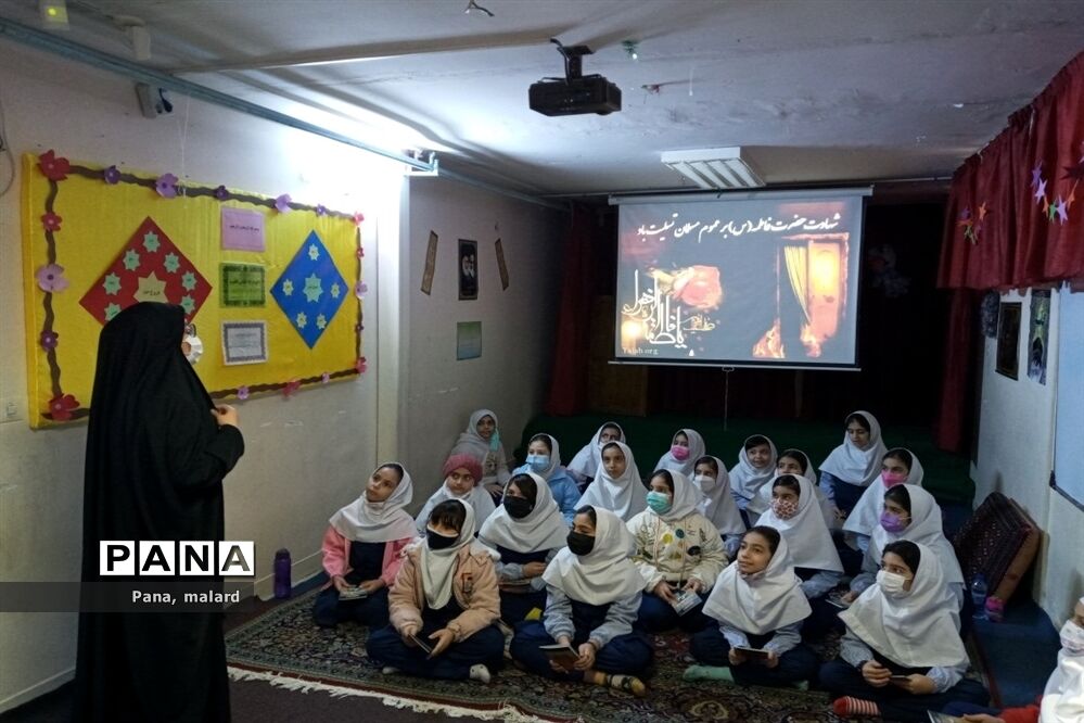 اجرای برنامه‌های مذهبی مدارس ملارد در ایام فاطمیه