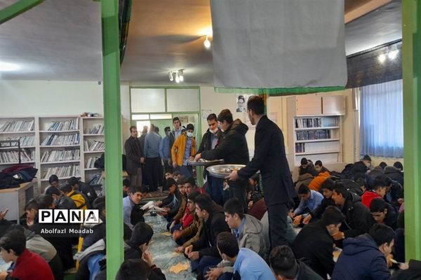 مراسم عزاداری فاطمی در دبیرستان آیت الله خامنه‌ای،کاشمر