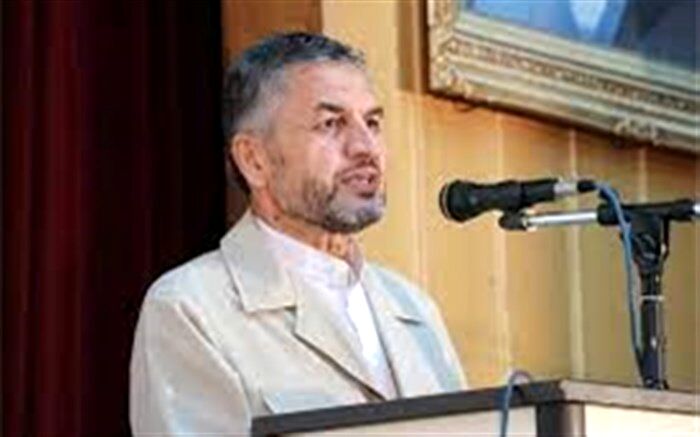 ارتباط با شهدا عزم ما را در پیمودن مسیر انقلاب، راسخ‌تر می‌کند
