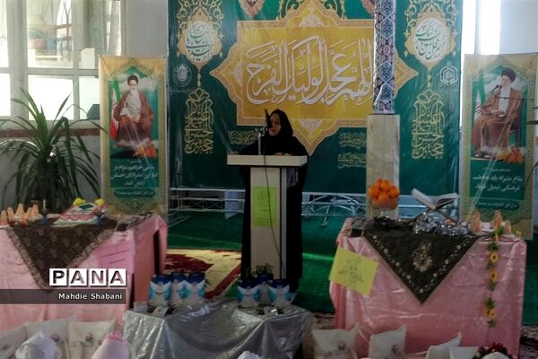 مراسم جشن تکلیف دانش‌آموزان در امامزاده سید محمد (ع) کاشمر