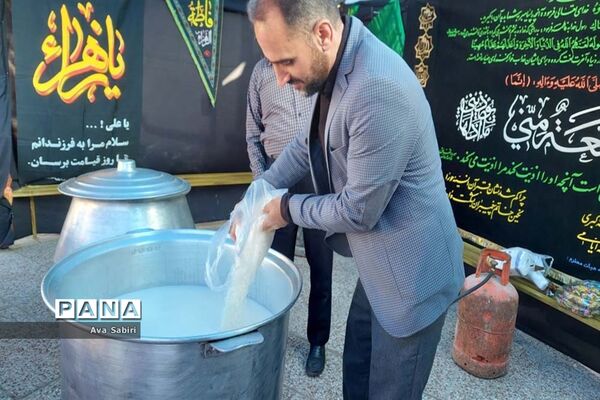یک روز با شیر در مدارس آباده