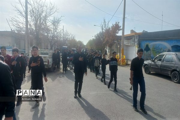 دانش‌آموزان کندر در سوگ حضرت فاطمه زهرا(س)