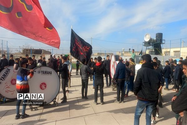 دانش‌آموزان کندر در سوگ حضرت فاطمه زهرا(س)