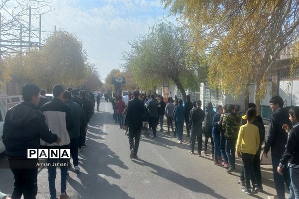 دانش‌آموزان کندر در سوگ حضرت فاطمه زهرا(س)