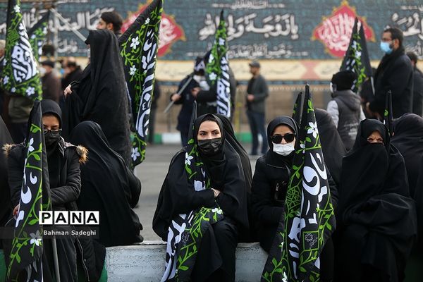 اجتماع فاطمیون در میدان هفت تیر