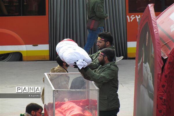 تشییع پیکر پاک شهدا گمنام در سالروز شهادت حضرت زهرا (س) در اصفهان