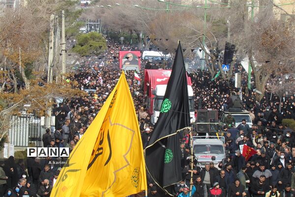 تشییع پیکر پاک شهدا گمنام در سالروز شهادت حضرت زهرا (س) در اصفهان