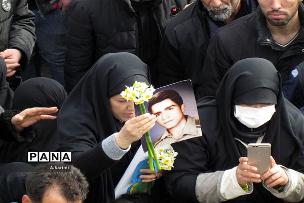 تشییع پیکر پاک شهدا گمنام در سالروز شهادت حضرت زهرا (س) در اصفهان