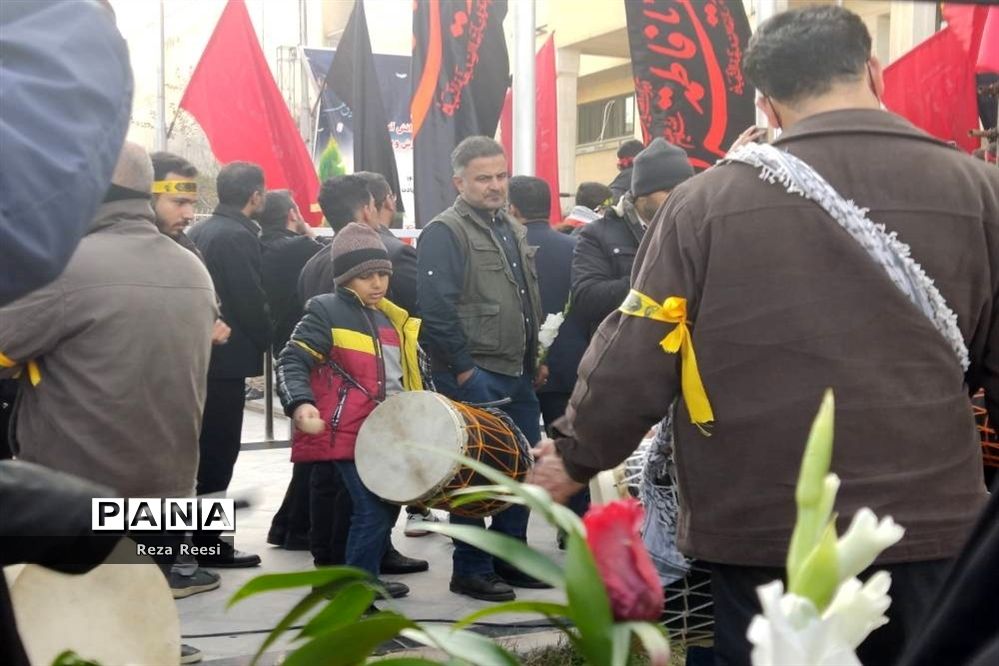 مراسم تشییع شهید گمنام دانش‌آموز در روز شهادت حضرت فاطمه (س) در فارس