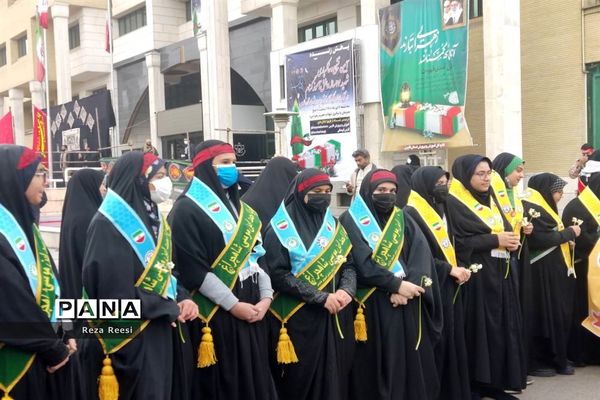 مراسم تشییع شهید گمنام دانش‌آموز در روز شهادت حضرت فاطمه (س) در فارس