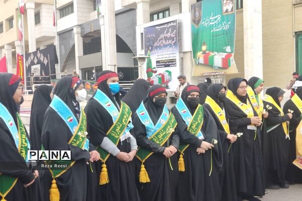 مراسم تشییع شهید گمنام دانش‌آموز در روز شهادت حضرت فاطمه (س) در فارس