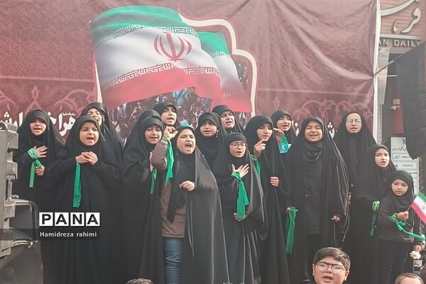 تشییع پیکر مطهر ٢٠٠ شهید گمنام در تهران