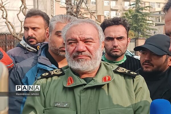 تشییع پیکر مطهر ٢٠٠ شهید گمنام در تهران