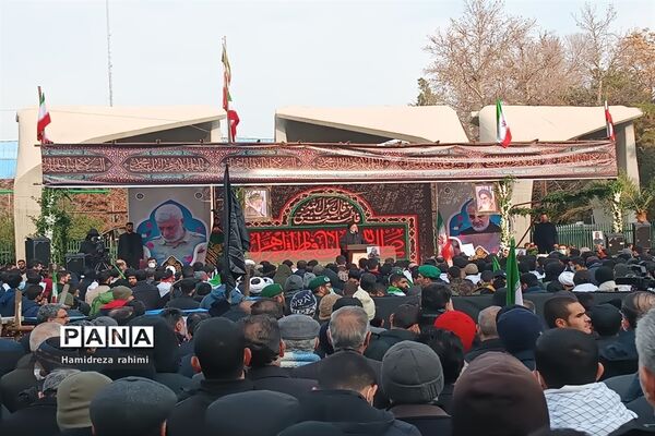 تشییع پیکر مطهر ٢٠٠ شهید گمنام در تهران