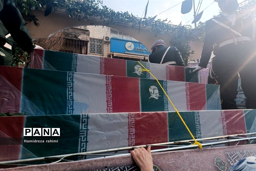 تشییع پیکر مطهر ٢٠٠ شهید گمنام در تهران