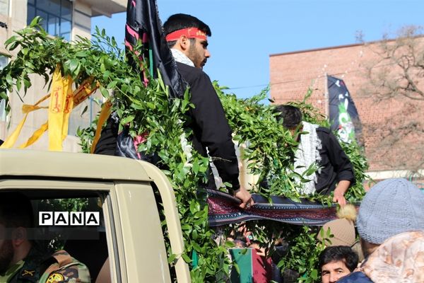 گمنام در میان خاکیان و معروف در افلاکیان