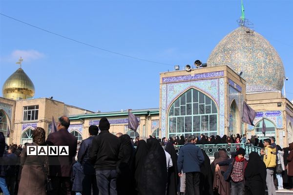 گمنام در میان خاکیان و معروف در افلاکیان