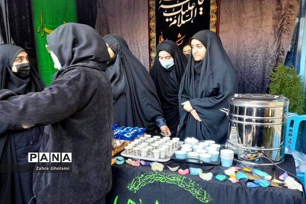 ایستگاه صلواتی در مدرسه شاهد نجابت بوشهر