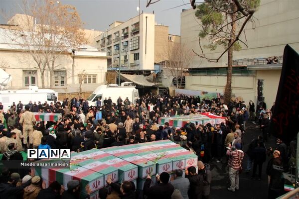 تشییع پیکر مطهر ٢٠٠ شهید گمنام در معراج شهدا تهران