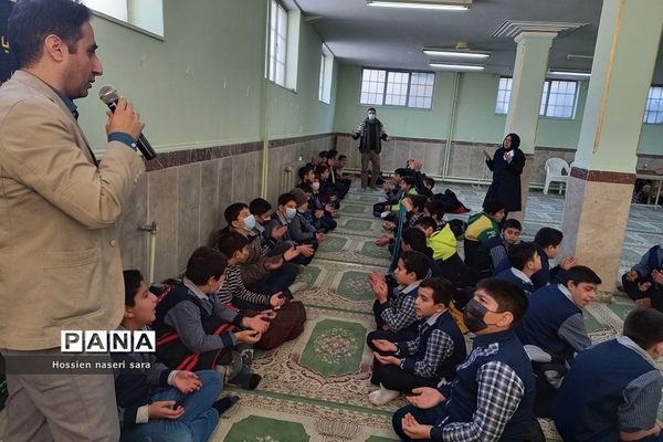 هیات‌ دانش‌آموزی دبستان ایمان رودهن در سوگ حضرت فاطمه(س)