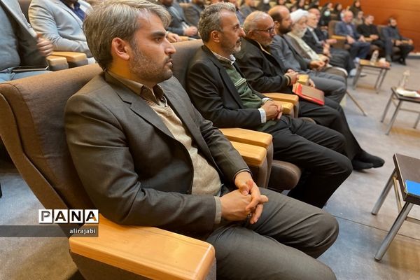 تجدیدمیثاق با اامام راحل در سالروز تاسیس نهضت سواد‌آموزی