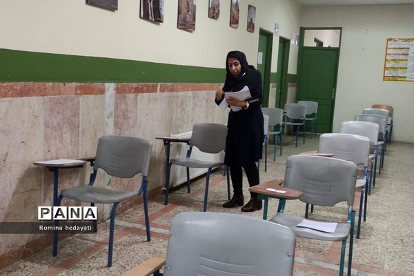 برگزاری منظم امتحانات دی‌ماه هنرستان مبتکران رودهن
