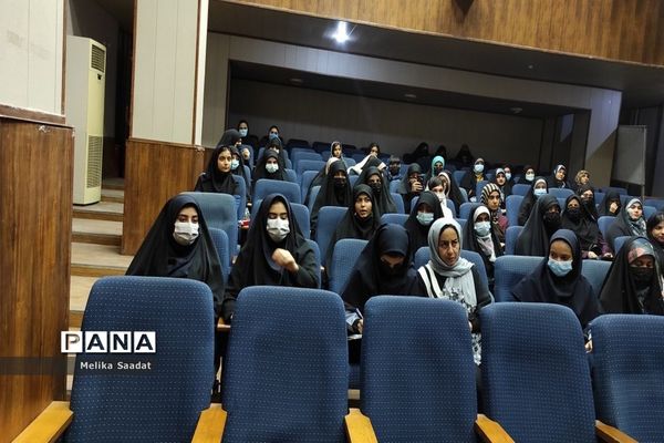 همایش دانش‌آموزان تراز انقلاب اسلامی در بوشهر