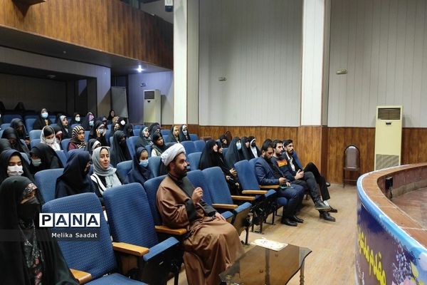 همایش دانش‌آموزان تراز انقلاب اسلامی در بوشهر