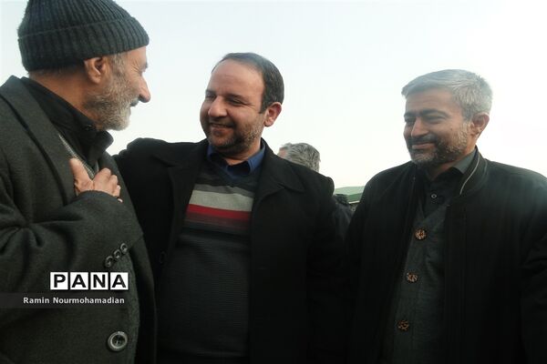 حضور کودکان و نوجوانان تهران در گردهمایی بزرگ نهم دی در میدان امام حسین(ع)