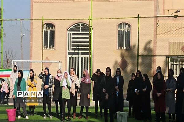 استفاده خانوادگی دانش‌آموزان از فضاهای ورزشی شهر جوادآباد