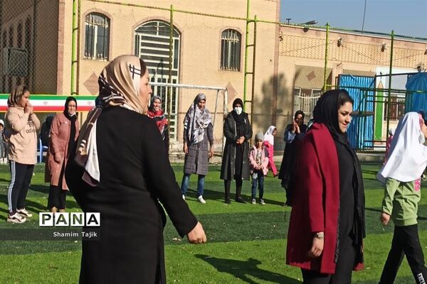 استفاده خانوادگی دانش‌آموزان از فضاهای ورزشی شهر جوادآباد