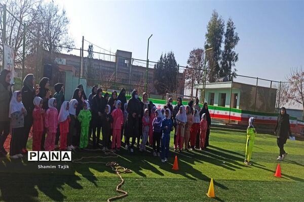 استفاده خانوادگی دانش‌آموزان از فضاهای ورزشی شهر جوادآباد
