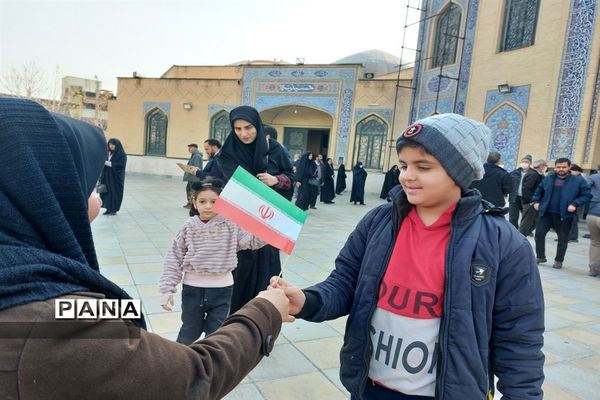 تجمع پرچمداران بصیرت در نمازجمعه ملارد