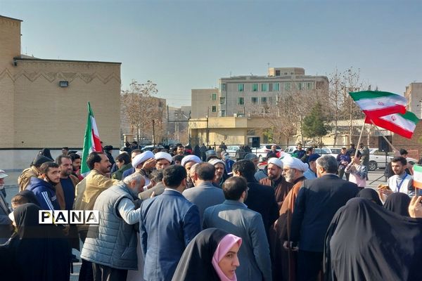 تجمع پرچمداران بصیرت در نمازجمعه ملارد