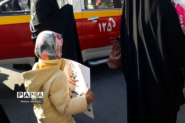 حضور پرشور و انقلابی مردم همیشه در صحنه  ۹دی در رباط کریم