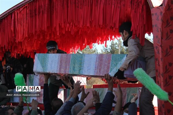 زمستان نایین با حضور کاروان اهالی بهشت، بهاری شد