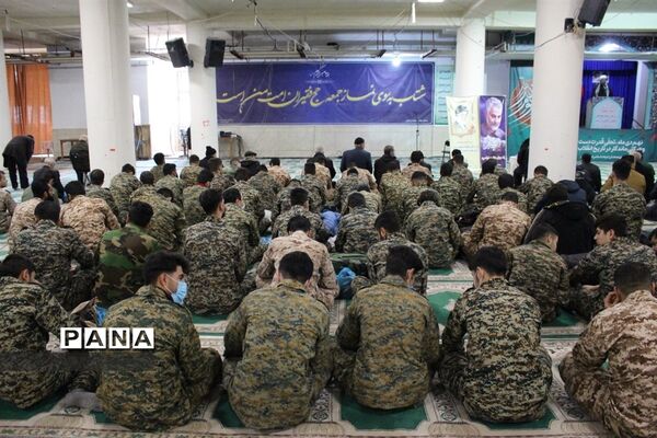 دیدار مردمی مسئولان استان زنجان  پس از اقامه نماز جمعه