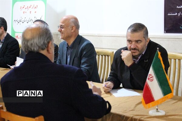 دیدار مردمی مسئولان استان زنجان  پس از اقامه نماز جمعه