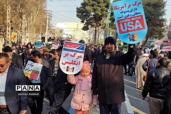 راهپیمایی دانش‌آموزان و مردم ولایتمدار شهرستان شهریار در روز ۹دی