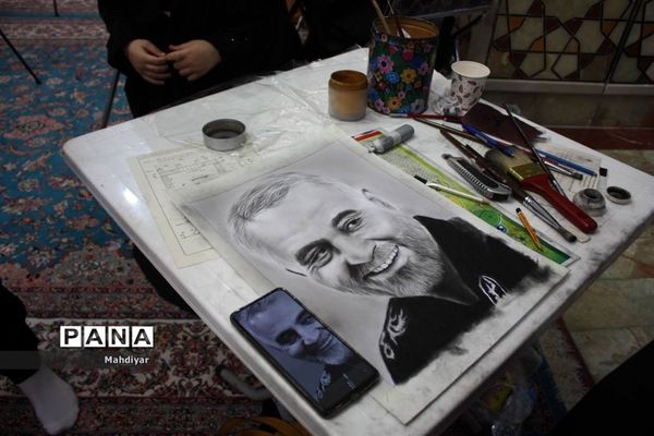 مسابقه نقاشی دانش‌آموزی در سالگرد شهادت حاج قاسم سلیمانی