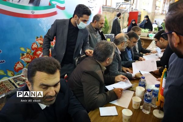 میز خدمت استاندار و مدیران دستگاه اجرایی استان مازندران