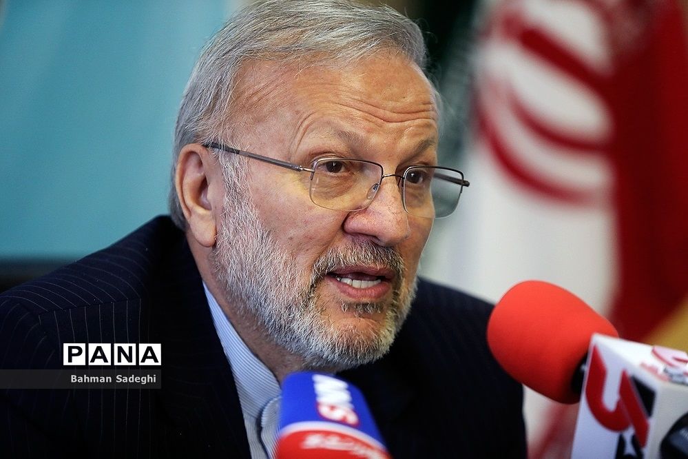 مردم از نظام، دین و اعتقاداتشان نمی‌گذرند