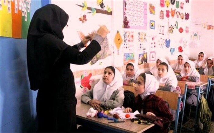 آموزش و پرورش با کمبود معلم مواجه نیست