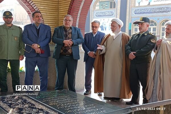 گلباران مزار شهدای گمنام در مصلی امام خمینی(ره) پاکدشت