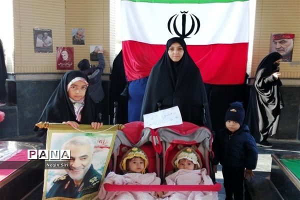 تشییع پیکر مقدس دو شهید دفاع مقدس در شهرک شهید نامجو پاکدشت