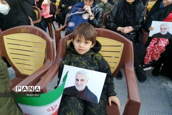 تشییع پیکر مقدس دو شهید دفاع مقدس در شهرک شهید نامجو پاکدشت